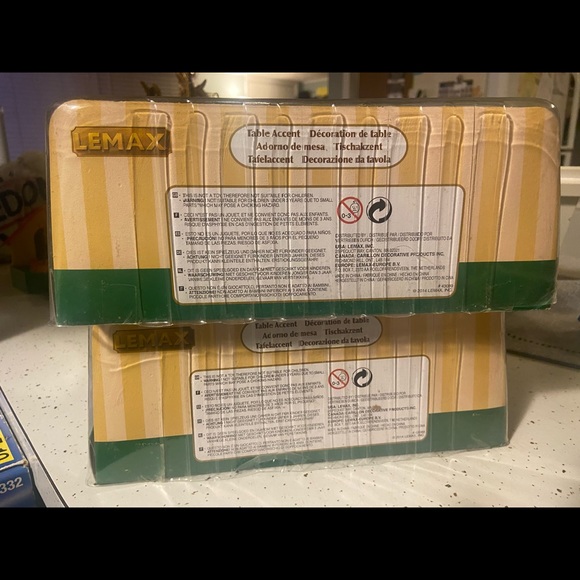 Lemax Ice Fishing Accent - Picture 5 of 5